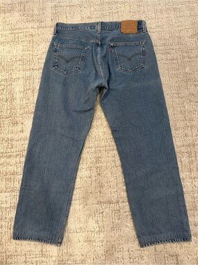 Levi’s 501 Original Fit Jeans Men’s W36 L36 Button Fly Light Wash Denim USA Made